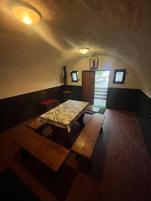Mikulovska Chalupa Se Sklepem Buitenkant foto