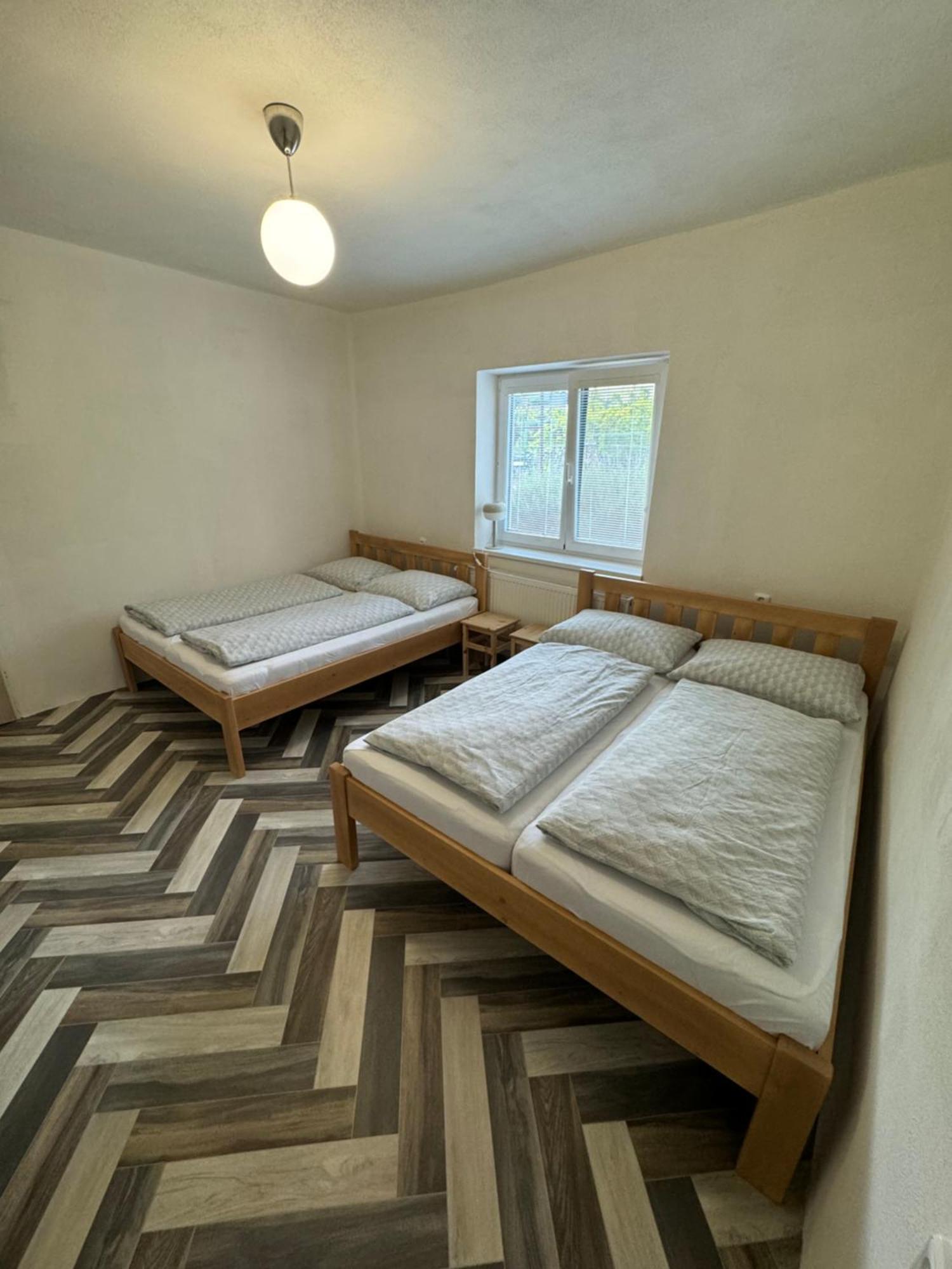 Mikulovska Chalupa Se Sklepem Buitenkant foto